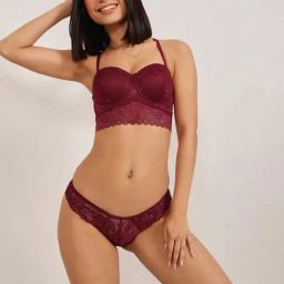 Clovia Maroon Padded Underwired Full Coverage Multiway Longline Bralette And Low Waist Bikini Panty- Lace-36