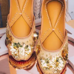 NR by Nidhi Rathi Women's Gold Ethnic Juttis-image-93