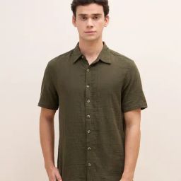 Iconic Green Regular fit Solid Shirt-image-14