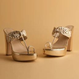 Eridani Women's Iris Gold Toe Ring Sandals-image-55