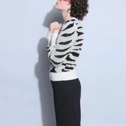Vero Moda Black & White Printed Pullover-image-54