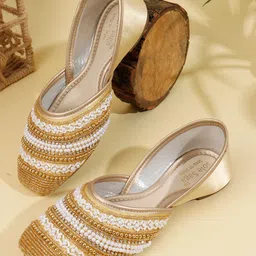 Sole Saga Embellished Mojaris-picture-3