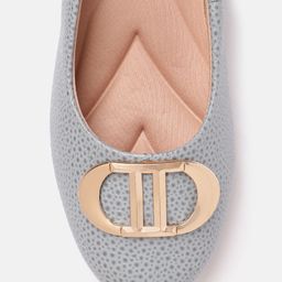 Van Heusen Textured Block Heel Pumps image 5