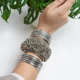Teejh Silver-Plated Madri Stacked Bracelets for Women - Set of 3-image-6