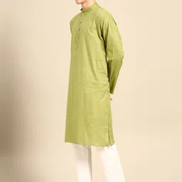 MANQ Men Printed Regular Pure Cotton Kurta with Pyjamas image 5