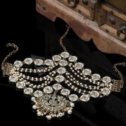 Karatcart Gold-Plated Pearl and Kundan Studded Mathapatti for Women-image-51