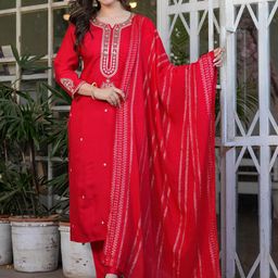THE52 Floral Embroidered Sequinned Chanderi Silk Straight Kurta With Trousers & Dupatta-image-44