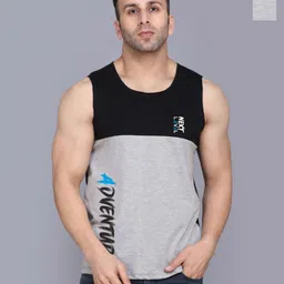 SLOWLORIS Men 2 Colourblocked Hooded Applique Slim Fit T-shirt-image-84
