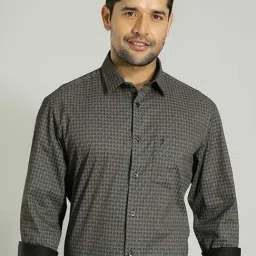 Indian Terrain Grey Slim Fit Geometric Shirt-picture-9