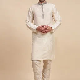 Moda Rapido Men Ethnic Motifs Embroidered Regular Thread Work Kurta with Pyjamas-image-7