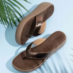 Inc 5 Women Textured Wedge Sandals-picture-43