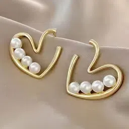 ISHKAARA Gold-Plated Heart Shaped Hoop Earrings-39