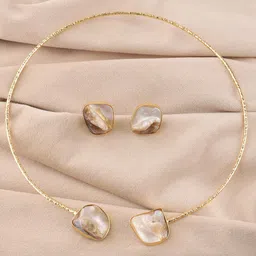 Ozanoo Gold-Plated Mother Of Pearls Studded Hasli Jewellery Set-3