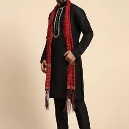 SKAVIJ Men Ethnic Motifs Embroidered Regular Thread Work Dupion Silk Kurta with Churidar & With Dupatta image 4