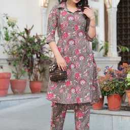 Pistaa Floral Printed Shirt Collar Pure Cotton A-Line Kurta With Trouser-picture-17