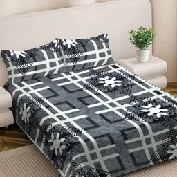 FABINALIV Black & White Geometric Printed Wool 300 TC King Bedsheet 2.50 m X 2.25 m-picture-35