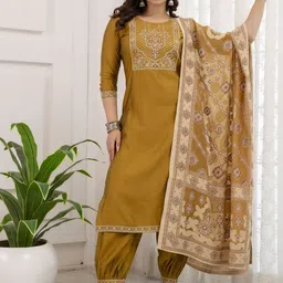 Stylum Women Floral Embroidered Sequinned Kurta Set With Dupatta-picture-58
