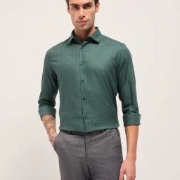 The Bear House Green Cotton Tailored Fit Textured Formal Shirt-image-110