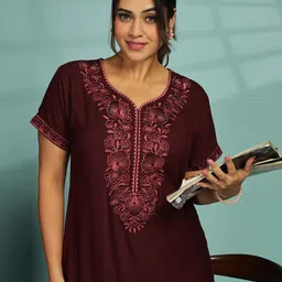 9shines Label Embroidered Maxi Nightdress-54