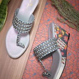 Pelle Albero Women's Grey Toe Ring Wedges-image-41