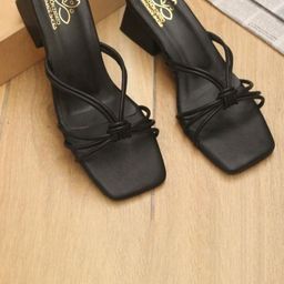 Schon Zapato Block Pumps with Bows-45