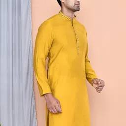 MAAHI FABS Men Thread Work Kurta image 3