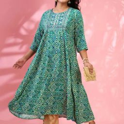 Globus Gloplus Women Green Round Embroidered Yoke Geometric Print Flared Hem Plus Size A-Line Kurta-image-1