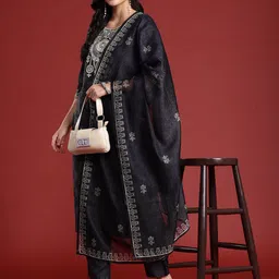 Anouk Printed Kurta with Trousers & Dupatta image 4