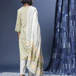 Taavi Floral Printed Regular Pure Cotton Block Print Legacy Kurta with Trousers & Dupatta image 5