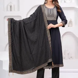 Bunai Dhaga Women Ethnic Motifs Embroidered Regular Thread Work Kurta with Trousers & With Dupatta-image-3