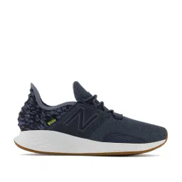 New Balance Men's ROAV Grey Running Shoes-40