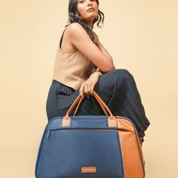 Assembly Duffle Bag for Travel 38 Litres. Weekender Travel Bag with Separate Organiser Compartments - Verve-image-10