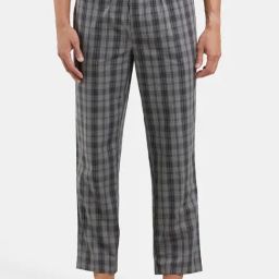 Jockey 9009 Men's Super Combed Cotton Satin Weave Fabric Regular Fit Checkered Pyjama-picture-12