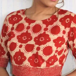 Chidiyaa Red Block Printed Crop Top Blouse image 2