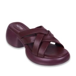 Metro Women's Red Cross Strap Sandals-image-20