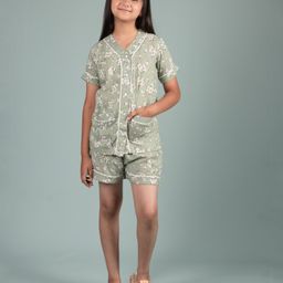 tweeny mini 100% Pure Rayon Woven Half Sleeves Floral Printed Coordinating Night Suit Set - Light Green-image-49
