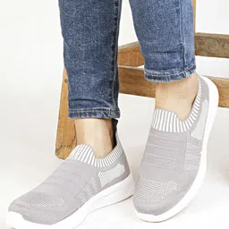 TRY FEET Women Textured Loafers-image-50