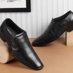 Metro  Men Leather Formal Slip-Ons-picture-33