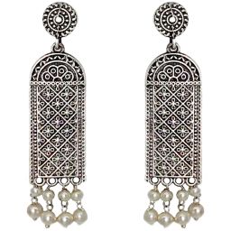 Teejh Oeshi Silver Oxidized Pearl Dangler Earrings image 3