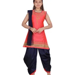 Aarika Kids Gajri Embellished Suit Set With Dupatta-image-6