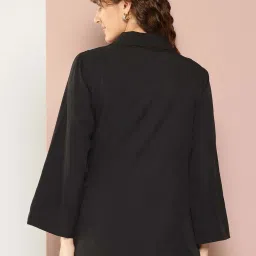 Qurvii Black & White Color-Block Wrap Top image 2