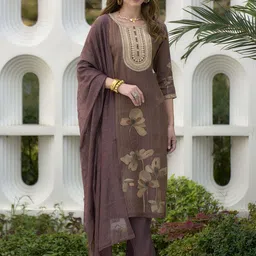 DIVASTRI Women Floral Embroidered Kurta with Trousers & Dupatta-image-94