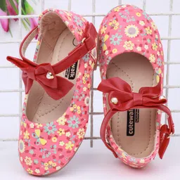 Cute Walk by Babyhug Floral Printed Bellies - Pink-picture-18