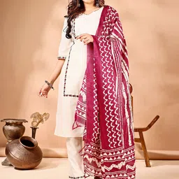 TRAHIMAM Women Floral Embroidered Regular Thread Work Pure Cotton Kurta with Trousers & With Dupatta-picture-38
