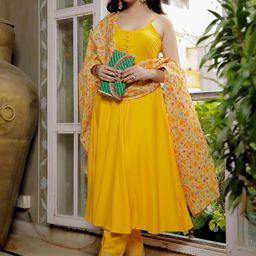 Indi INSIDE Women Solid Kurta with Trousers & Dupatta-picture-10
