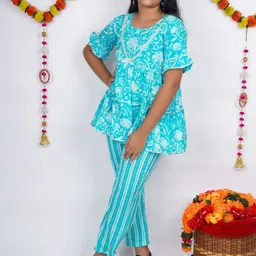Vastrarth Girls Floral Printed Regular Pure Cotton Kurti with Trousers-picture-48