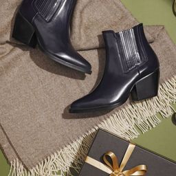Saint G Women Black Solid Patent Leather Heeled Chelsea Boots-image-67