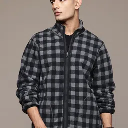 The Roadster Lifestyle Co. Men Checked Reversible Tailored Jacket-3