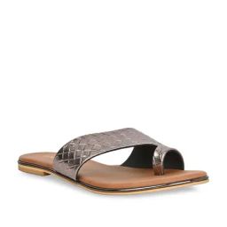 Rocia by Regal Women's Gun Metal Toe Ring Sandals-image-41