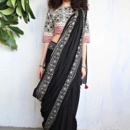 Chidiyaa Ivory & Black Block Printed Cotton Mul Saree-picture-3